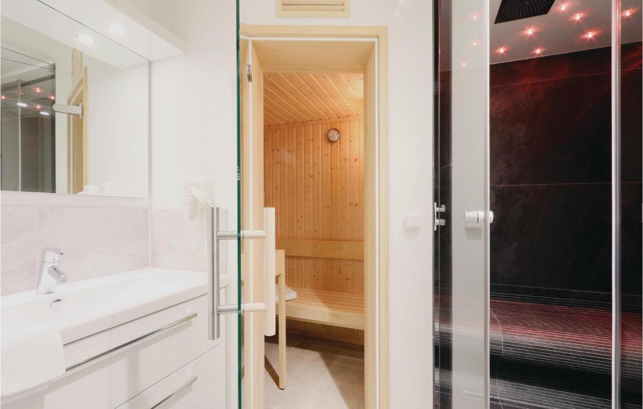 Lovely Apartment In Luebeck Travemuende With Sauna Kültér fotó